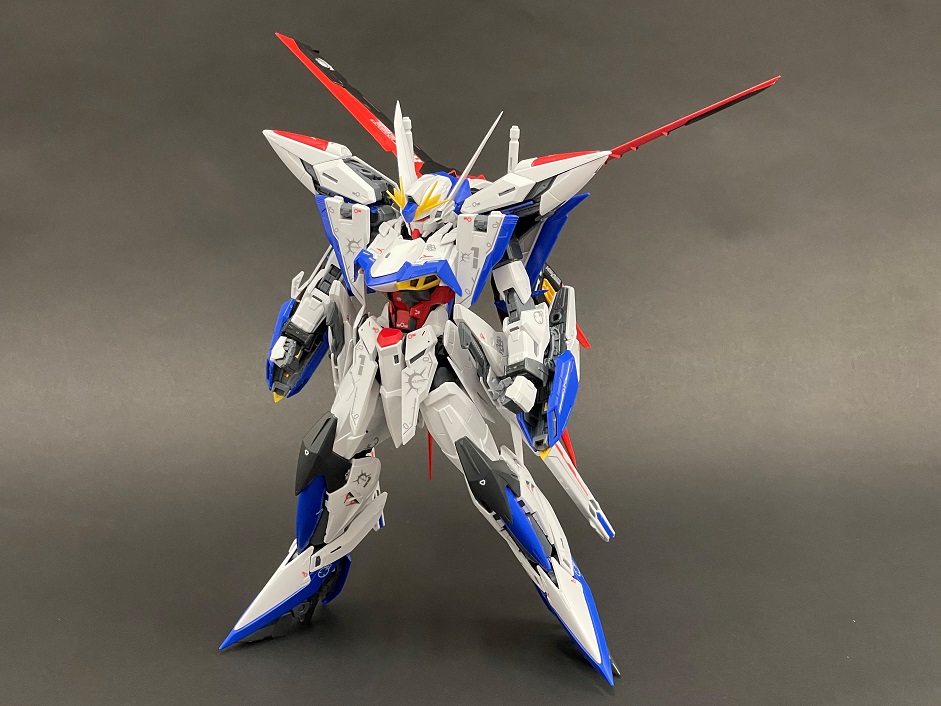 ガンプラ MG エクリプス ガンダム マニューバ ストライカー 塗装済