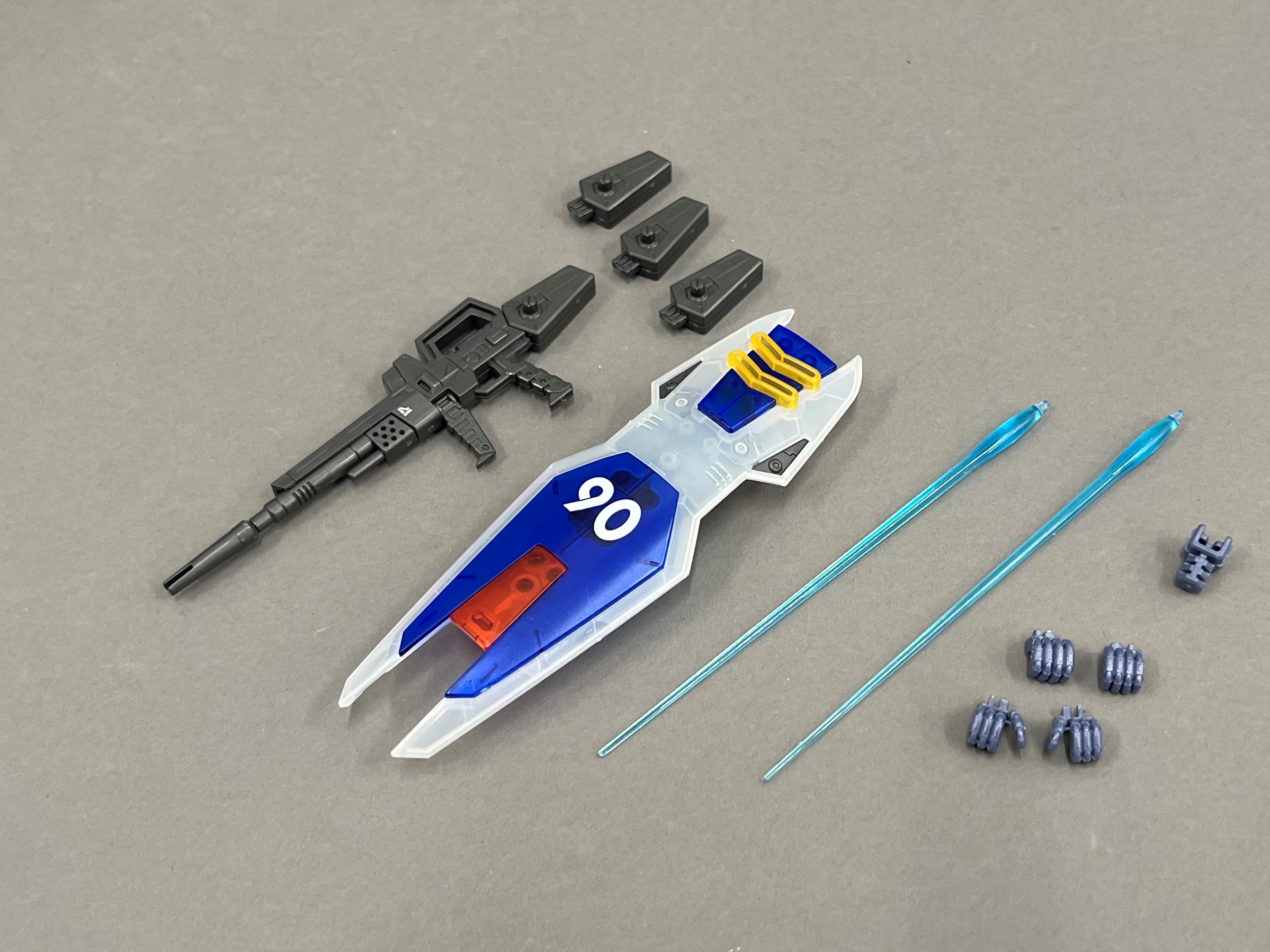 新商品紹介】MG 1/100 ガンダムベース限定 ガンダムF90[クリア