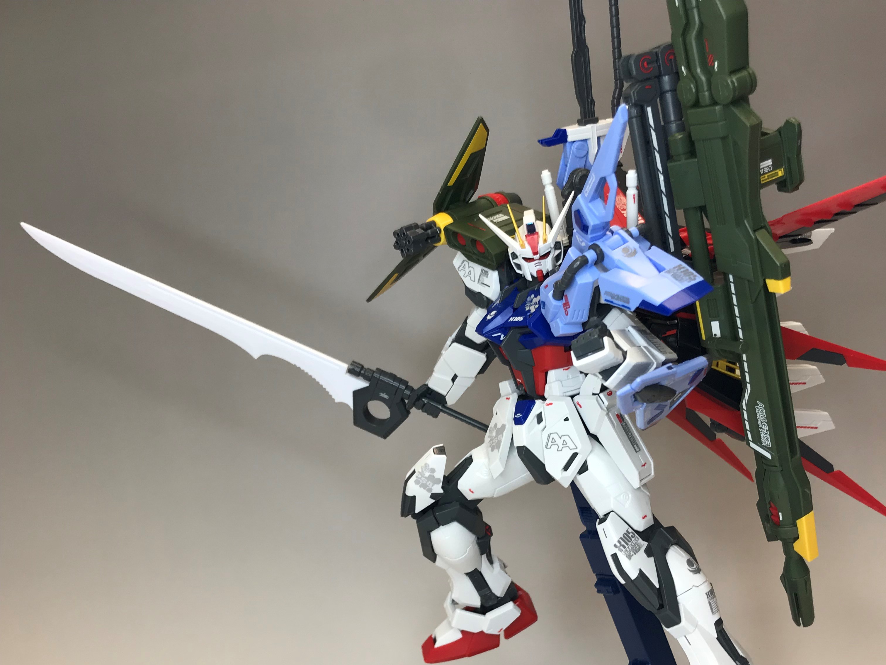 新商品紹介】MG 1/100 ガンダムベース限定 パーフェクトストライク ...