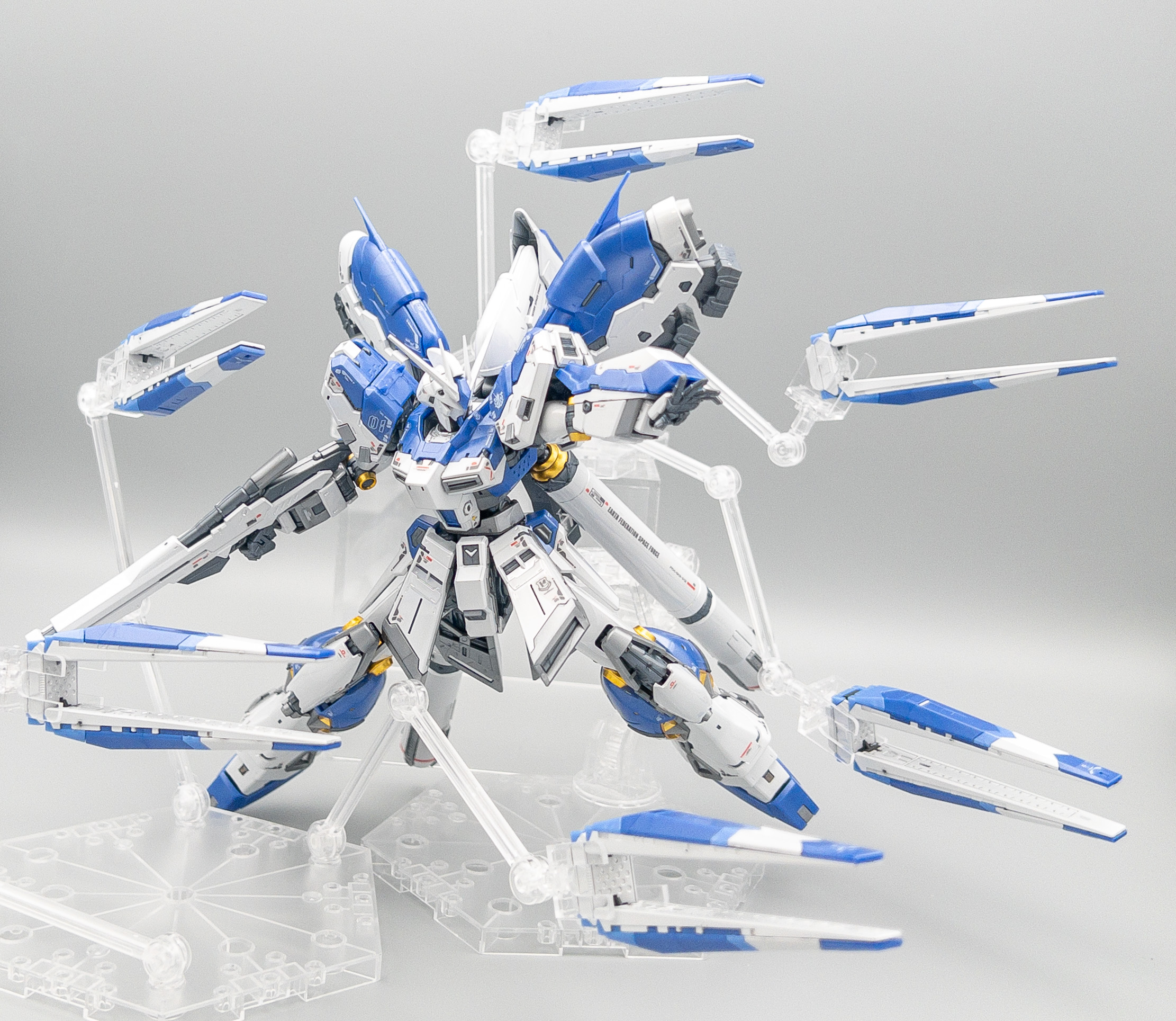 RG 1/144 ガンダムベース限定 Hi-νガンダム[チタニウムフィニッシュ